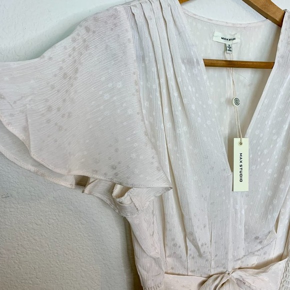 Max Studio Ivory Short Sleeve Blouse NWT - Picture 6 of 10